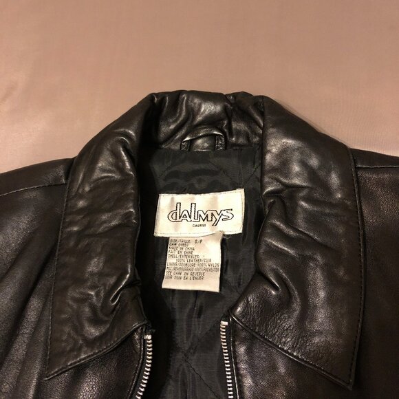 Dalmy's Black Leather Jacket With Zipper On Front - Picture 5 of 11